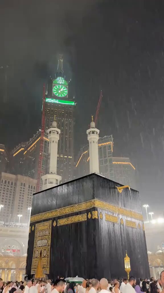 ﴿وأَذِّن في النّاسِ بالحَجِّ يأتوكَ رِجالًا..﴾