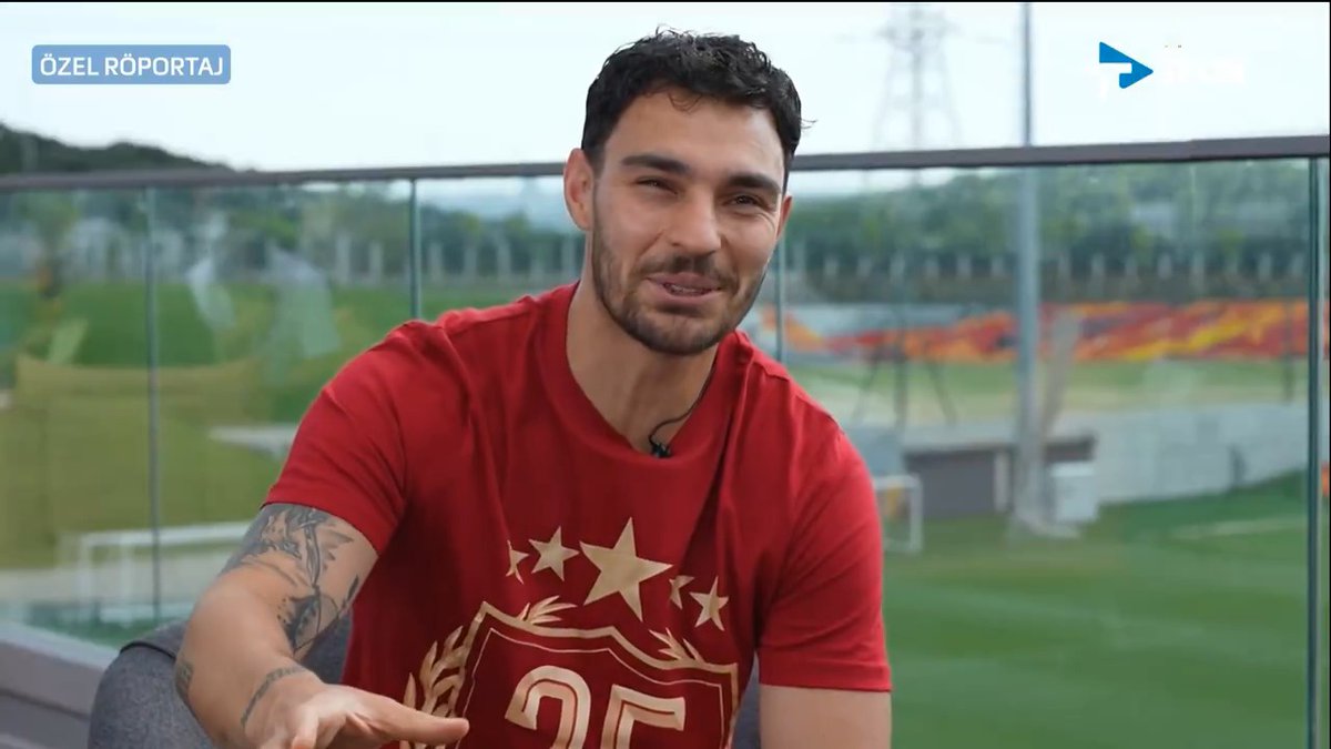 - Freekick golün sonrası sevinci ne anlama geliyordu? Kaan Ayhan: "Aslında cool takılmaya çalıştım. Tiktok'ta bazen karşıma geliyor. Lacazetteyaptı bunu. Tepkisiz kalmıştı. Tepkisiz kalmaya çalışıyorum ama yerimde kalamıyorum, millet yanlış anladı (Gülerek)." (Tivibu)
