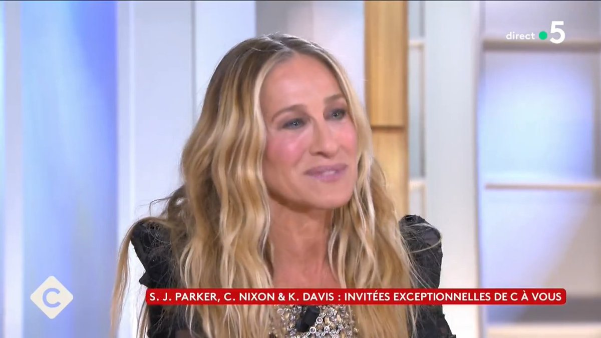 “@PierreLescure est une légende” ✨ Sarah Jessica Parker, Cynthia Nixon et Kristin Davis sont les invitées exceptionnelles de #CàVous ce soir 👠