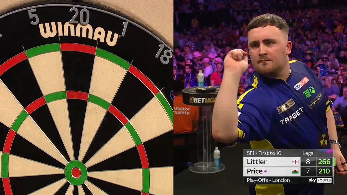 LITTLER MAKING HIS MOVE! Luke Littler wins his third leg on the bounce and he's now throwing for a place in the final! What a turnaround! 📺 #PLDarts25 | Play-Offs SF1