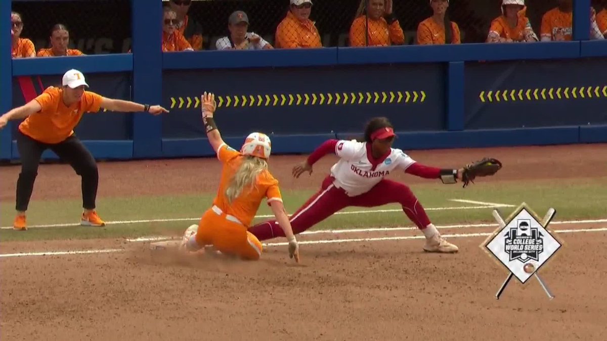 What a double play ๐ฎโ๐จ #WCWS x ๐ฅ ESPN / Oklahoma Softball