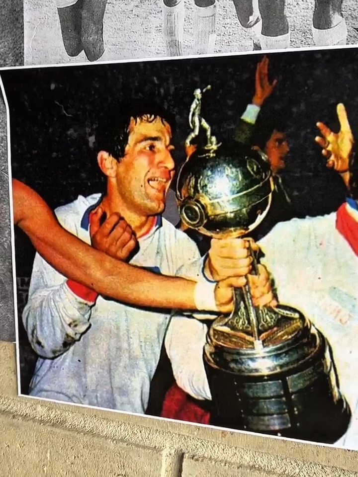 ❤♾ En cada rincón, su legado eterno. Historia, amor y gloria. El sentido homenaje a nuestro querido Juan Ramón Verón. Mañana desde las 11.00 acercate a UNO para seguir recordando a quien escribió las páginas más doradas.