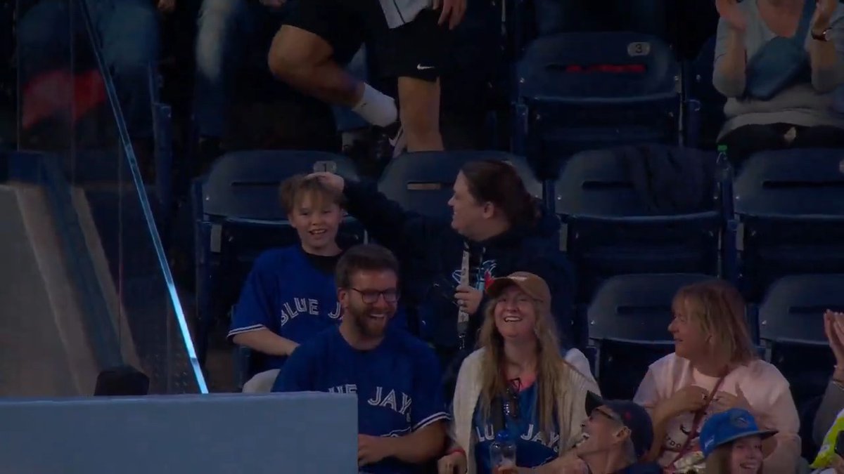 If at first you don't succeed, try, try again! This young Toronto Blue Jays fans made sure he caught the second homer hit his way 😀