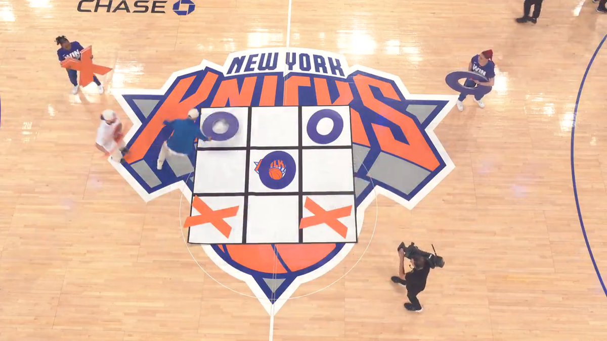 Fan sold this tic-tac-toe game for $1K 😭