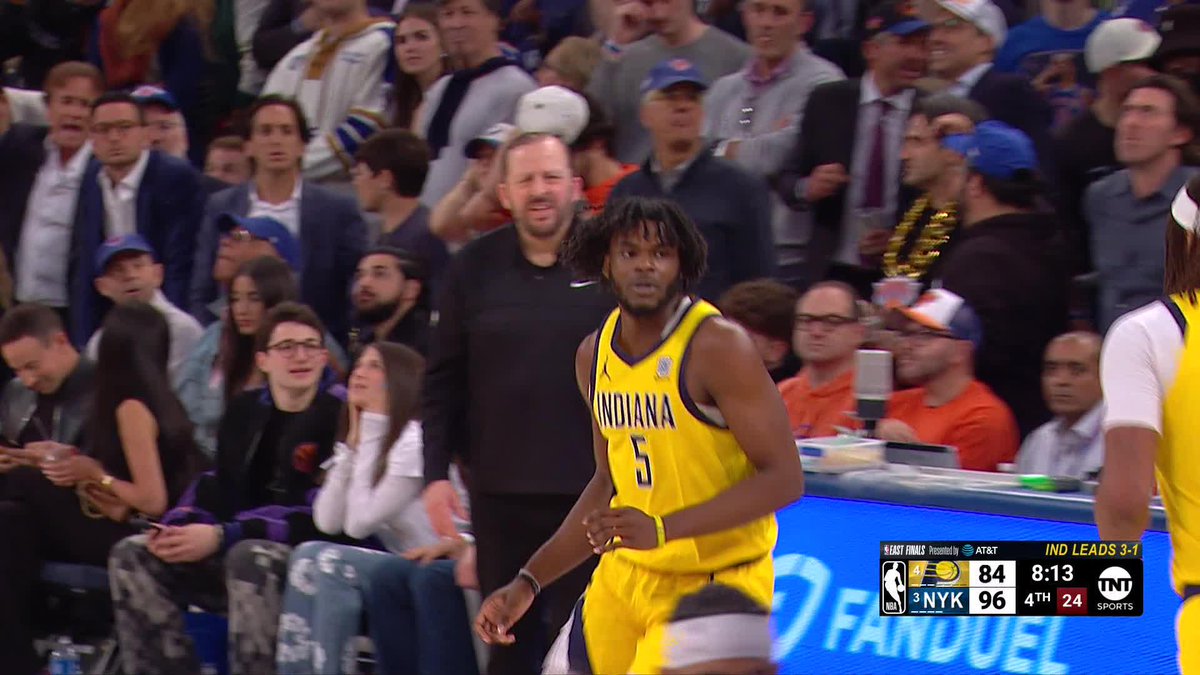 Indiana's back within 12 early in the 4th 👀