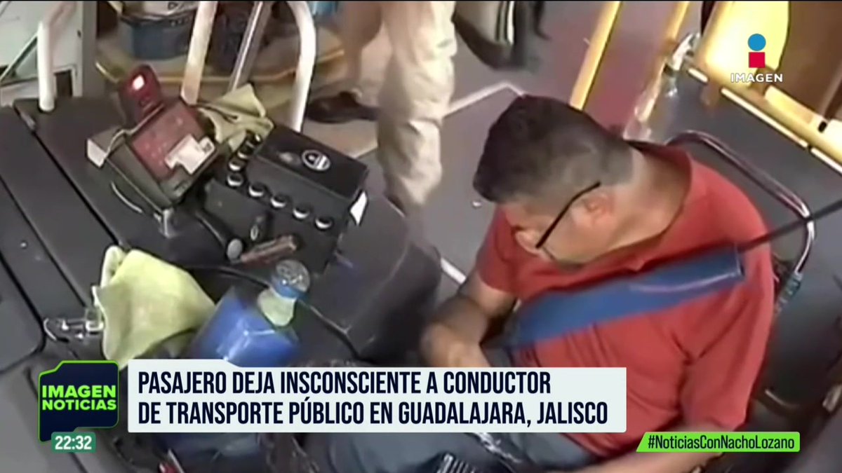 Un chofer de transporte público está en terapia intensiva, luego de que un pasajero lo golpeó en la cabeza. El sujeto se enfureció porque el camión se detuvo por una falla mecánica. La Fiscalía estatal informó que ya identificaron al agresor.