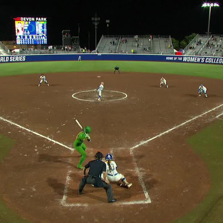 Oregon ties it in the top of the 7th on ESPN2 😯 After review, UCLA was called for obstruction on the game-tying play.