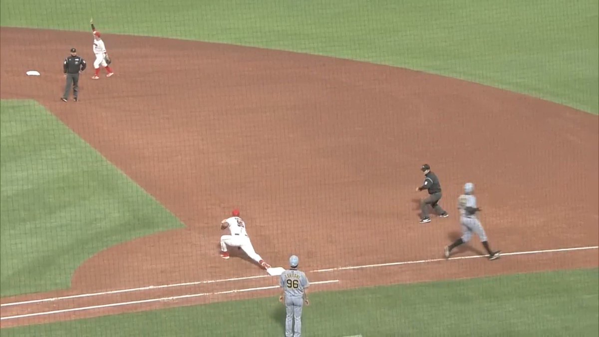 矢 野 雅 哉 10打点級の守備 #carp #カープ