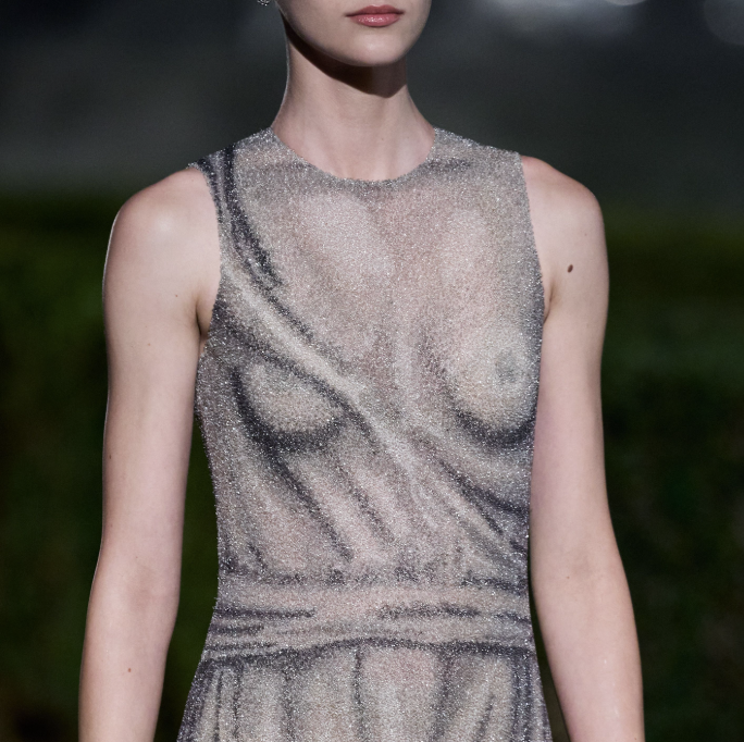 These two awesome examples of #DiorSavoirFaire for #DiorCruise 2026 by Maria Grazia Chiuri reimagine the draping of classical statuary in shaded trompe l'oeil hand beading. Tap the card for more.