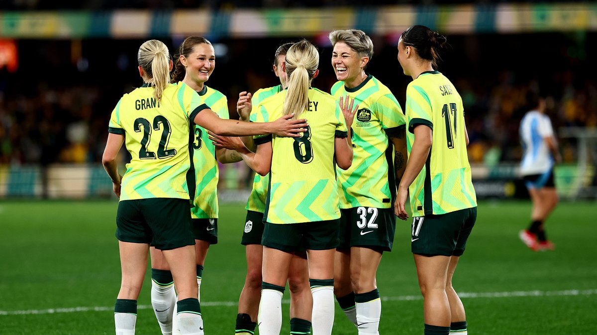 Cross or shot, we don't care 😉 Kaitlyn Torpey has her second #Matildas goal to double our advantage 👊 🎥 10 Football #AUSvARG #VisitMelbourne #VisitVictoria