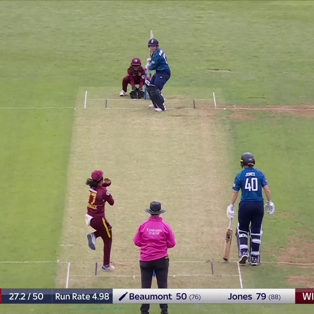 From 50 to 100 in 22 balls! 🙌 Tammy Beaumont 🏏 🔥