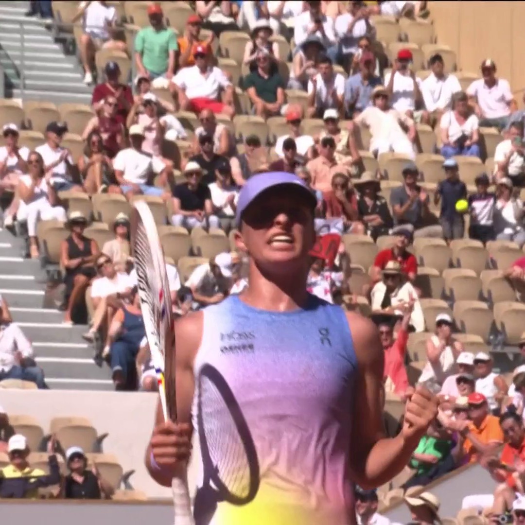 Most consecutive wins at Roland-Garros by a woman this century: 24 - Justine Henin, IGA SWIATEK Iga will be the outright record holder if she wins in the next round 👀