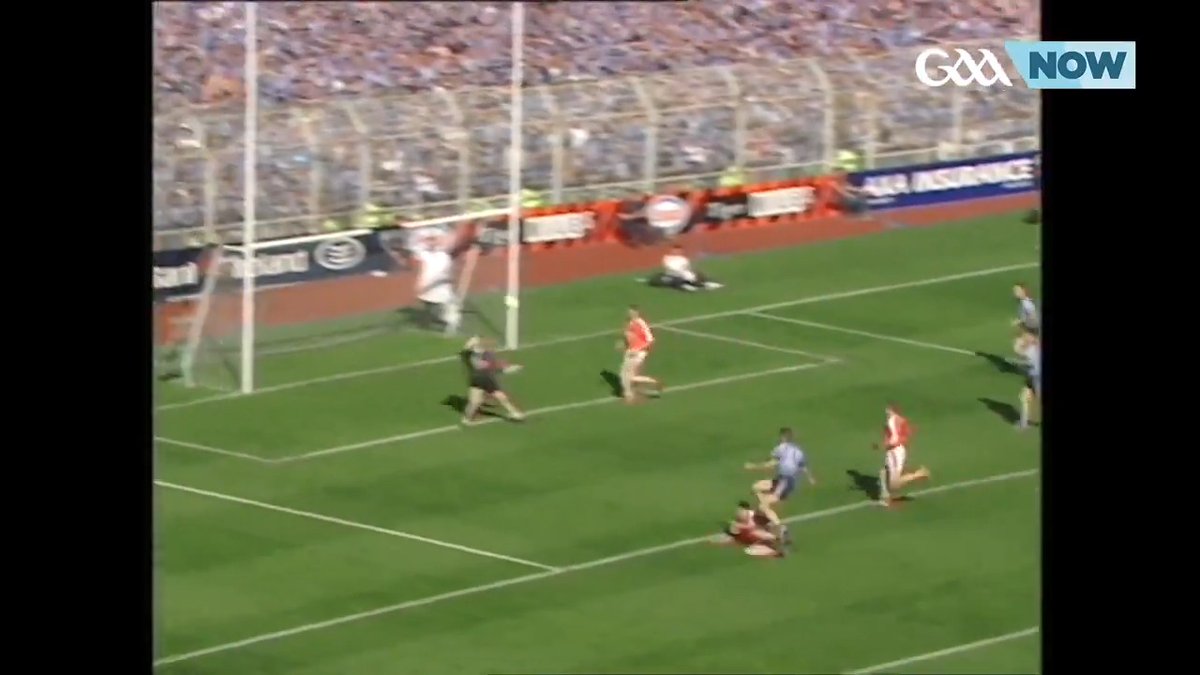 Relive the moment Ciarán Whelan ignited the Hill with a superbly taken goal against Armagh in 2002 🔥 Our Footballers take on Armagh this Sunday in the All-Ireland SFC at Croke Park (4pm) 🤩💪 #UpTheDubs