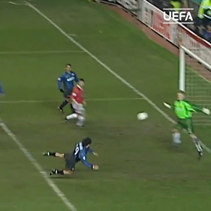 Peter Schmeichel vs Iván Zamorano... ⭐️