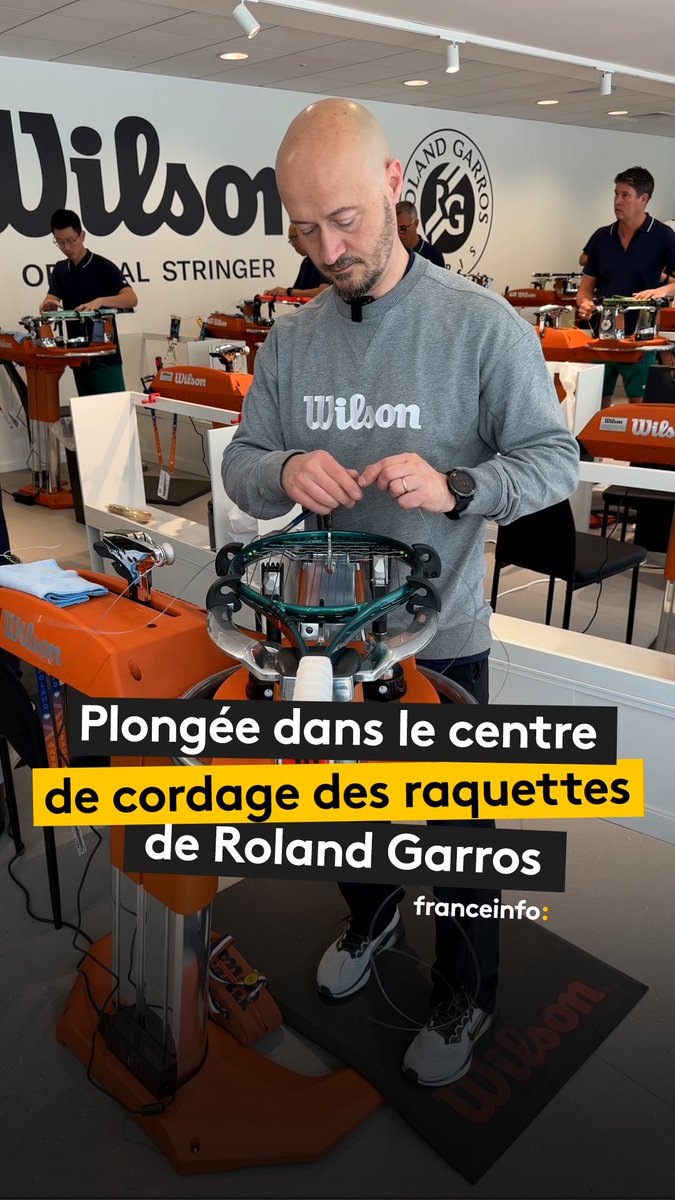 🎾 Roland Garros : "Un joueur peut perdre à cause de nous..." Nous avons suivi Gaël, cordeur officiel du tournoi et des plus grands. Son service gère entre 400 et 600 raquettes par jour.