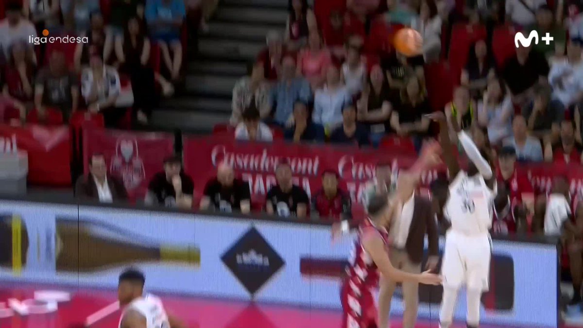 ๐ฅ ยกEl Real Madrid Basket pone el espectรกculo sobre el parquet! ๐บ Movistar Plus #LigaEndesa | #ConectaConTuPasiรณn