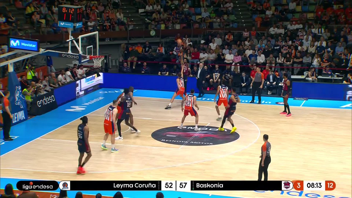 ๐ฅ Sรญ, este ha sido el TRIPLE nรบmero 1โฃ0โฃ0โฃ de Markus Howard esta temporada en #LigaEndesa con Kosner Baskonia. Es el quinto jugador de toda la historia en conseguirlo en mรกs de una temporada regular. ๐บ Basket en Movistar Plus | #ConectaConTuPasiรณn
