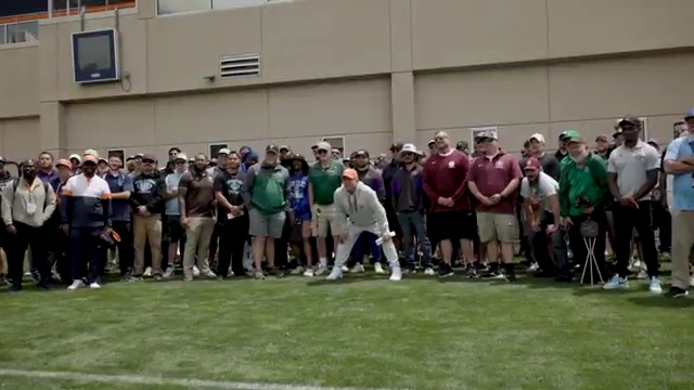 "It's amazing to even have this opportunity to learn and get better." Earlier this week, HC Sean Payton hosted 150+ Colorado high school coaches at #BroncosOTAs: