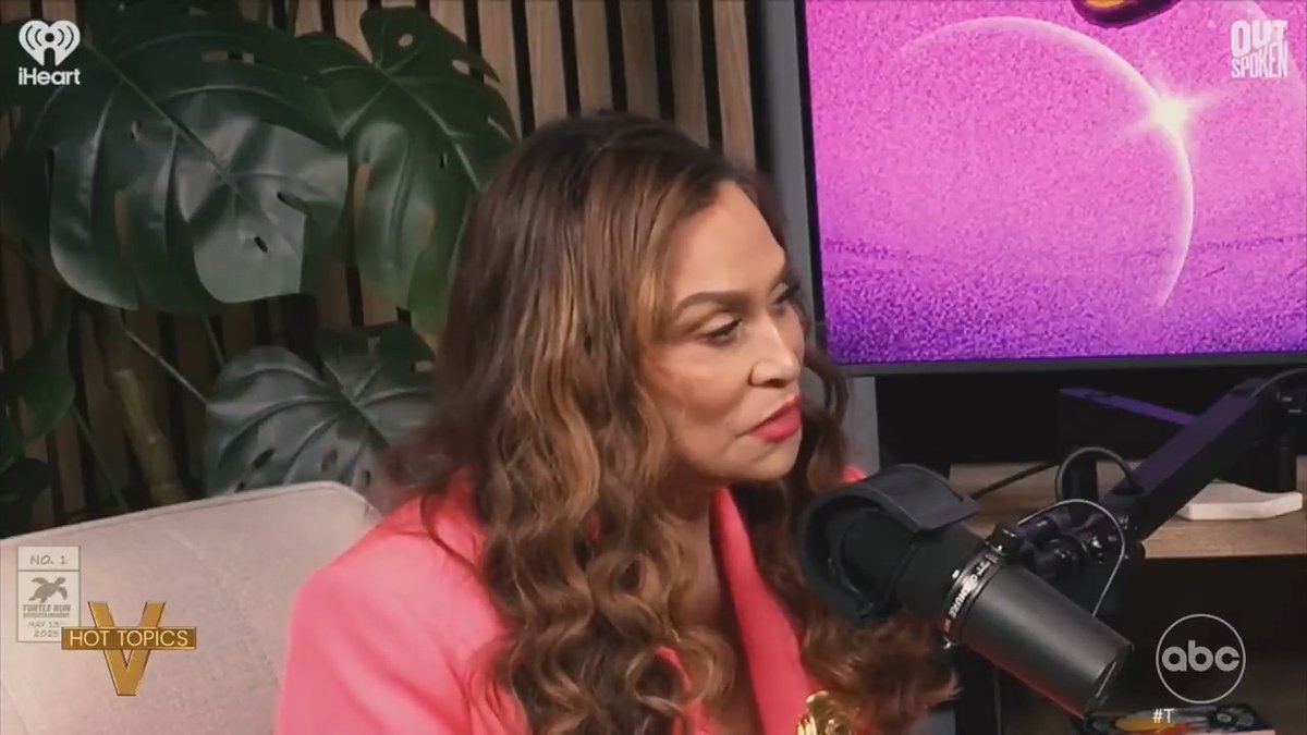 TINA KNOWLES ON DEFENDING BEYONCร ONLINE: #TheView co-hosts question if it's the parent's responsibility to defend their kids after Tina Knowles' recent comments on a podcast.