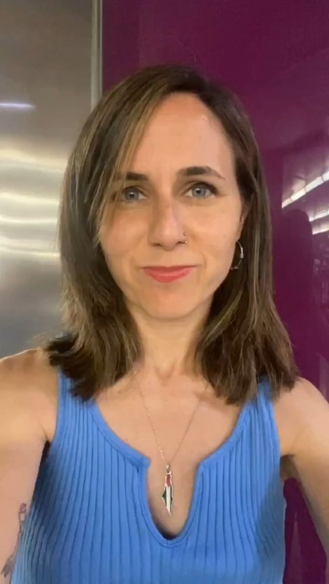 El caso de Adri, un joven catalán condenado por ser antifascista y que sigue sin ser amnistiado, demuestra que la Ley de Amnistía sigue sin hacerse efectiva un año después de su aprobación. Basta ya de esta justicia reaccionaria, basta ya de tanta criminalización.