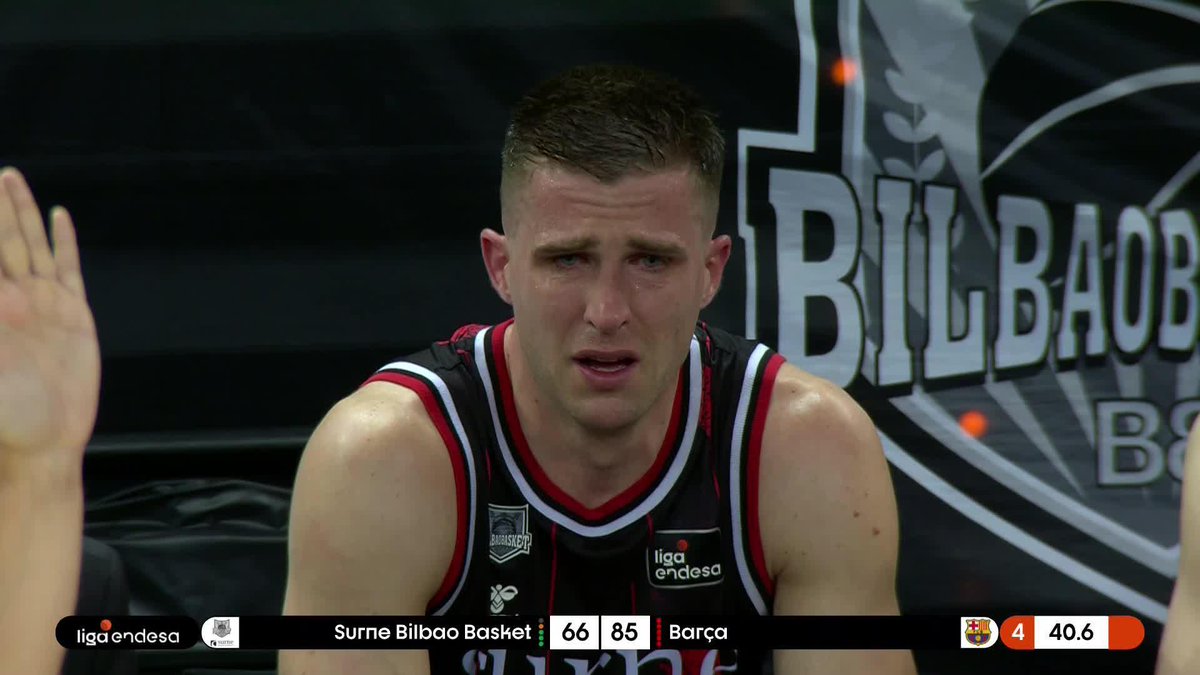 La emoción de Xavi Rabaseda y la ovación de Miribilla a su capitán 🖤 📺 Movistar Plus | Xavi Rabaseda | Surne Bilbao 😎 #LigaEndesa | #ConectaConTuPasión