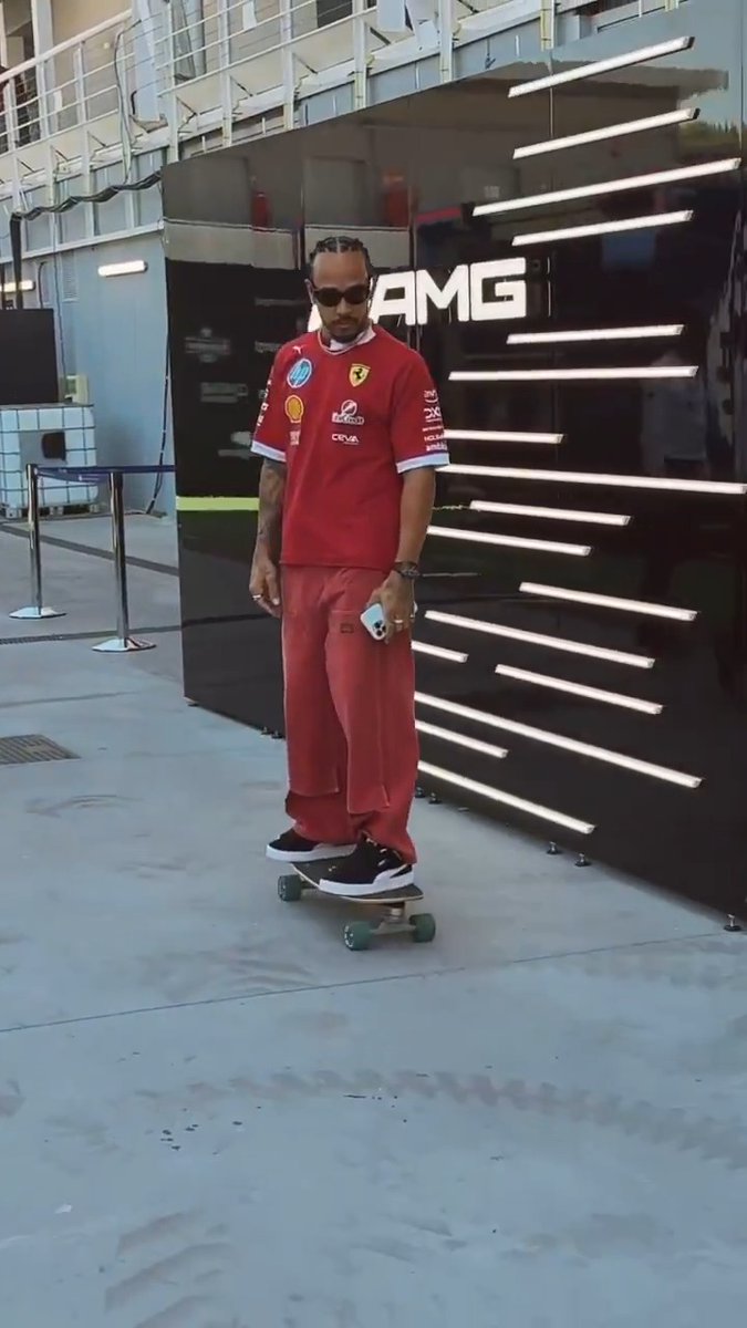 They see 'Lew' rolling... 🛹 (via @scuderiaferrari)