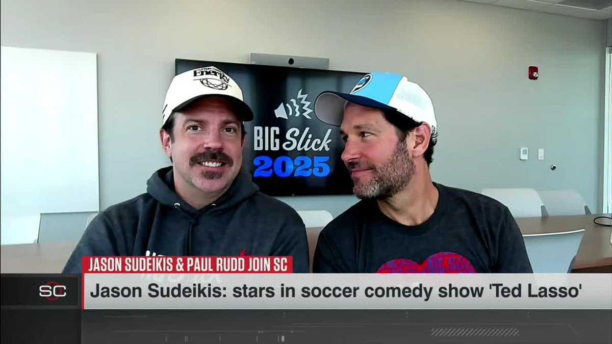 Paul Rudd tells Jason Sudeikis he has never been asked to be on "Ted Lasso" 😂 "Ball's in your court, Jason." 👀