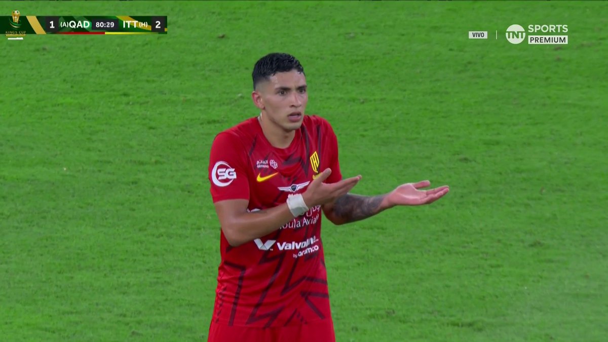 🟥 La insólita expulsión de Equi Fernández en la final de la Kings Cup entre Al-Qadsiah y Al-Ittihad: no sabía que estaba amonestado y vio la doble amarilla por una falta evitable ✖️ Encima su equipo perdió 3-1.