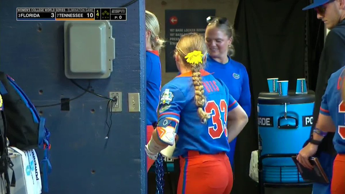 TWO. #WCWS x ๐ฅ ESPN / @gatorssb