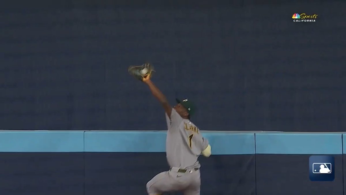 An unbelievable homecoming moment for Denzel Clarke 😤 (MLB x Citizen Watch US)