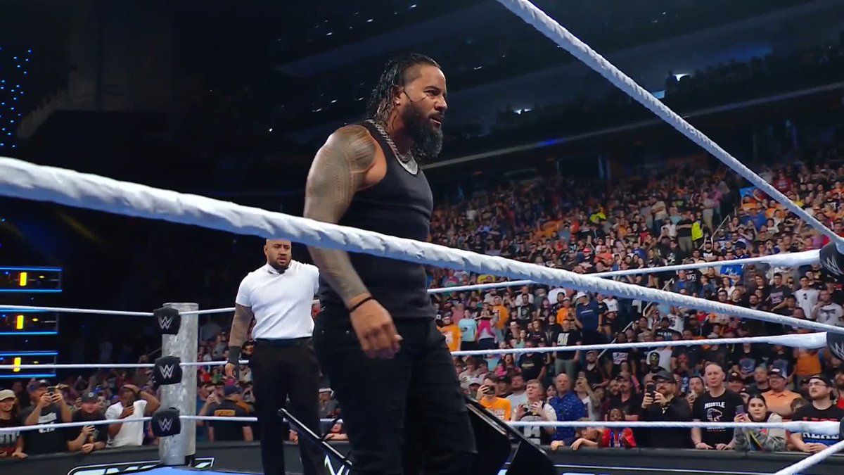 Big Jim has R-Truth's back 😤👊 #SmackDown