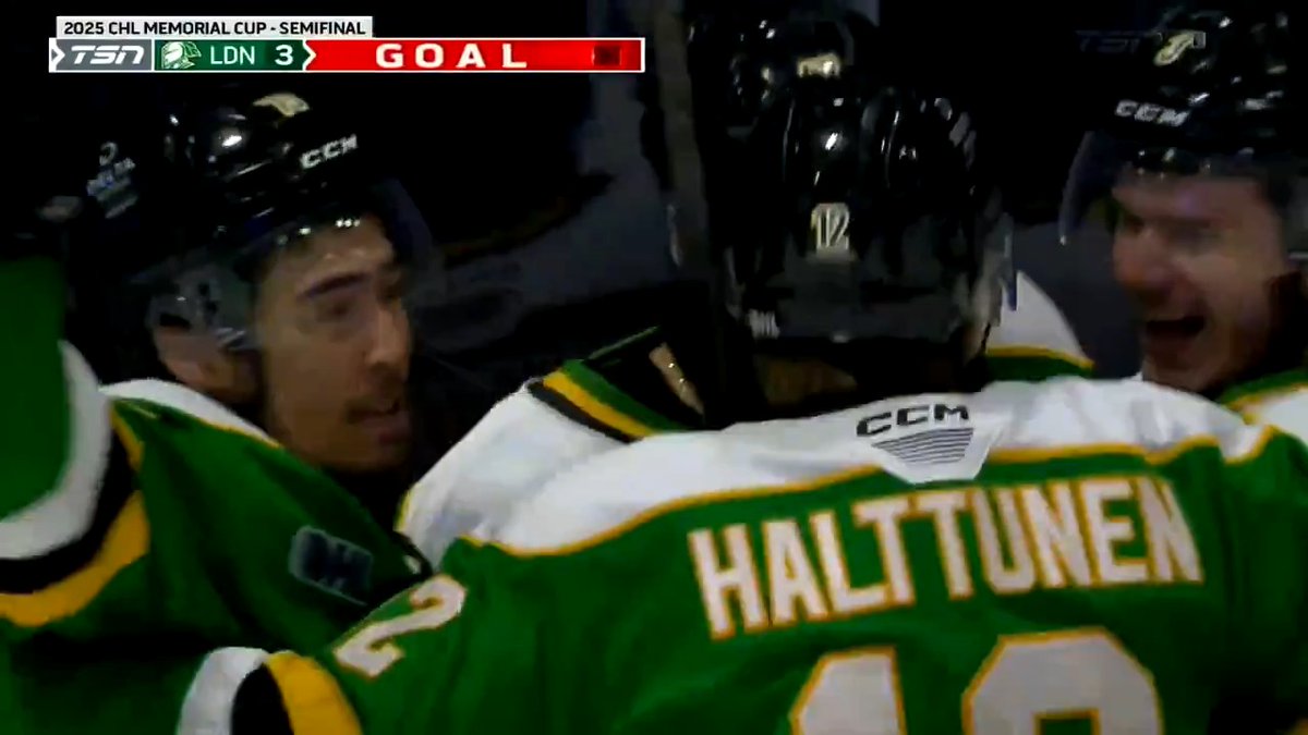 What a rush by Sam Dickinson (#TheFutureisTeal) to find the #GoSensGo prospect cross-ice! #MemorialCup