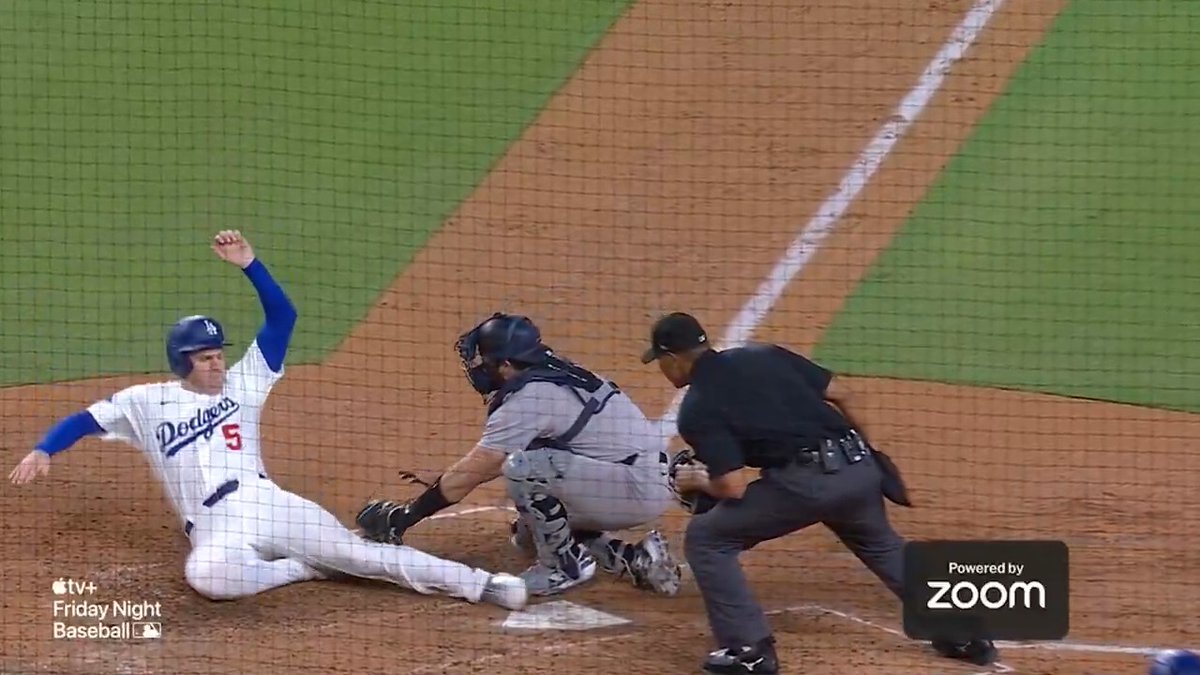 Bang-bang play at the plate as the Los Angeles Dodgers tack on some insurance! #FridayNightBaseball