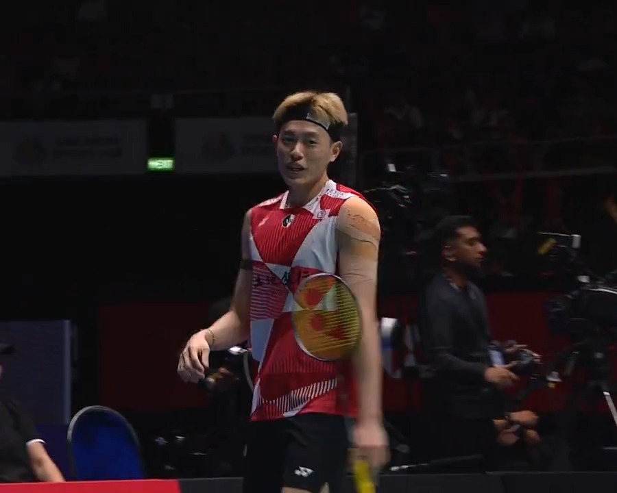 What a perfectly timed pirouette! Follow live action: HSBC Sport #BWFWorldTour #SingaporeOpen2025