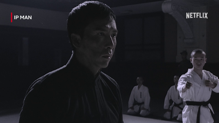 Ip Man terlalu OP!!!! Dikeroyok sekampung, aman azaaa~