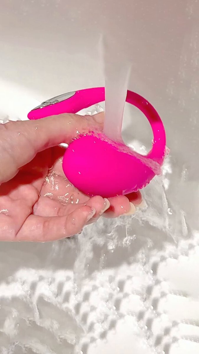 💦 Take your pleasure poolside. Or tubside. Or anywhere wet... 😉 The Lush 4 is now IPX7 waterproof, which means it's ready for wet adventures!🌊 ✨ Quiet, powerful, and remote-controlled, get yours now!👇 #Lovense #eggvibrator