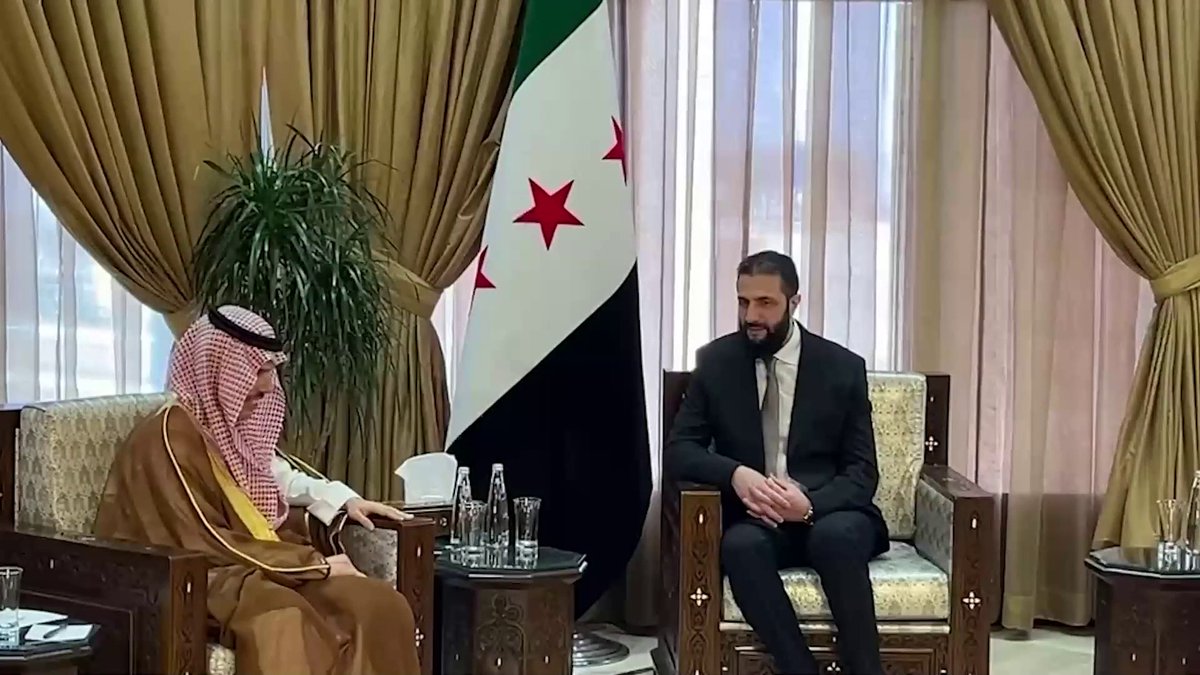 الرئيس السوري يستقبل وزير الخارجية والوفد الاقتصادي المرافق. -