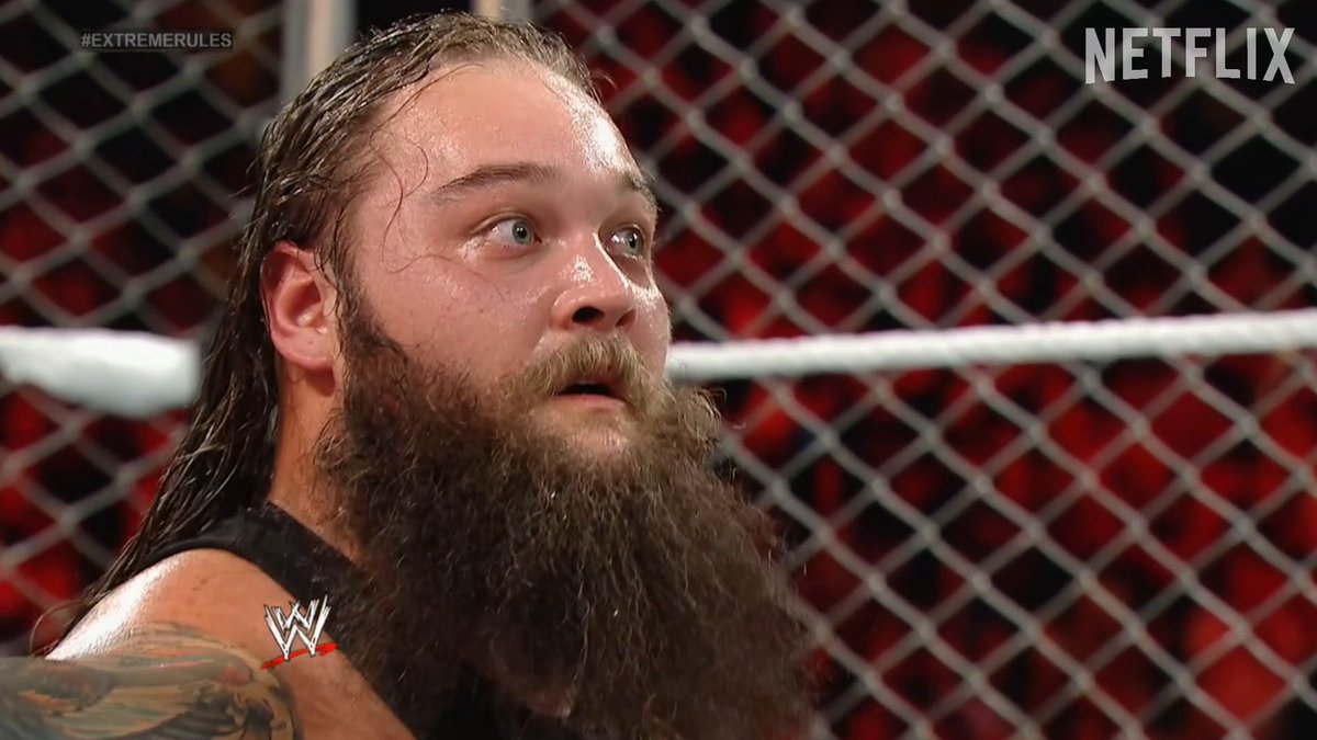 Bray Wyatt era REALMENTE ESPECIAL ❤️🩹 Como en este momento. Extreme Rules 2014. John Cena está a nada de ganar la Steel Cage Match... pero un niño se lo impide. UN NIÑO POSEÍDO POR BRAY 🤯 Te echamos de menos, Bray 🥹