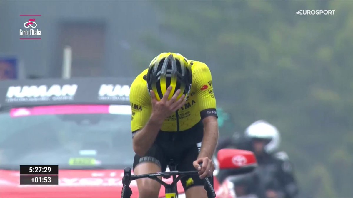 🚴🇮🇹 | Hier komt de winnaar van de Giro d'Italia 2025. Simon Yates is de naam. Wat een plottwist. Dit maakt wielrennen zo mooi! 🙌🏆🇬🇧 #giroditalia 📺 Stream koers op HBO Max