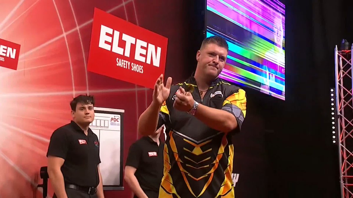 PERFECT GURNEY! ⭐️ Daryl Gurney produces his BEST ever display on the European Tour, averaging 107.20 - hitting all six of his attempts at double! What a performance from Superchin! 📺 #ET8