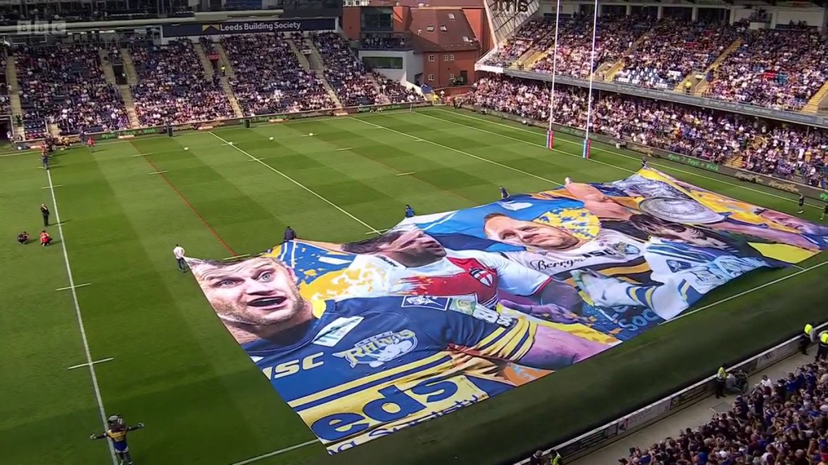 Remembering Rob Burrow. ❤️ It's three days until the first anniversary of his passing. Touching scenes at Leeds Rhinos' MND awareness game. 👏