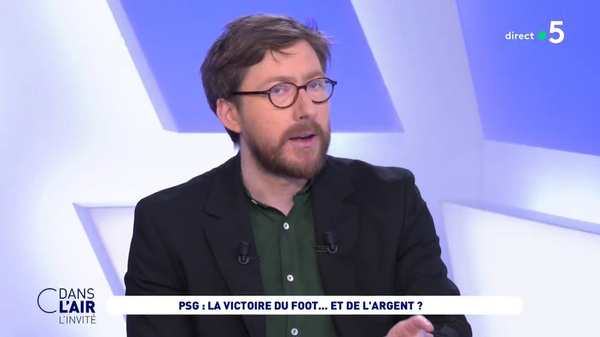 "Les stars des années précédentes ont permis de construire ce que le #PSG est aujourd'hui. Dans les années 2000, le PSG était un club qui luttait contre la relégation et ne se qualifiait pas en Ligue des champions (…) Aujourd'hui, le PSG vaut 4 milliards d'euros." Pierre Rondeau