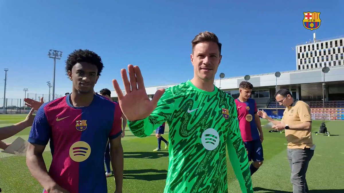 POV: Eres cámara y te saludan los jugadores del Barça