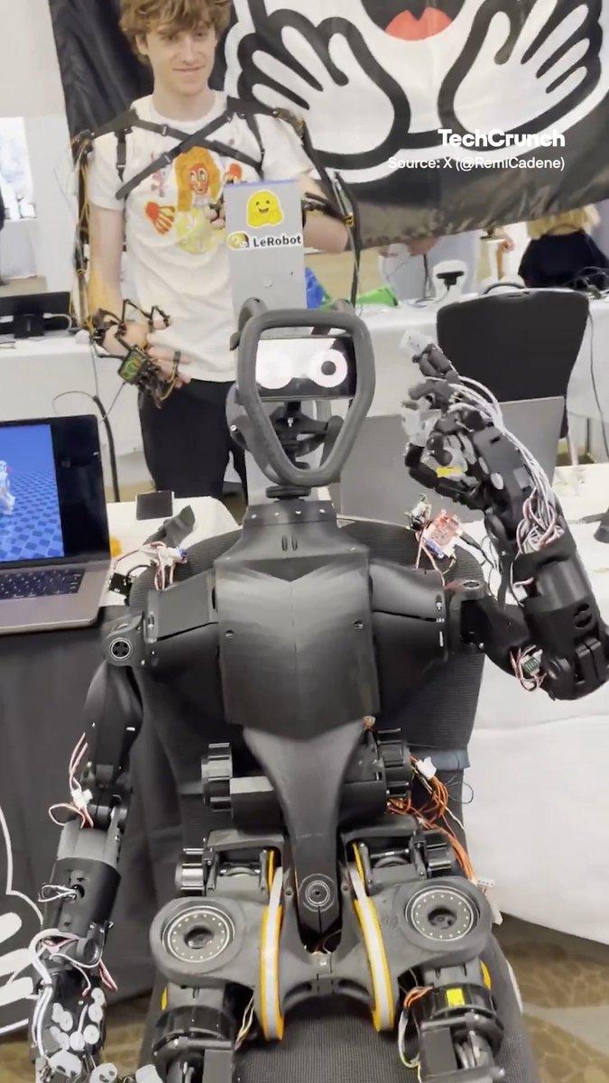 Allow us to introduce you to Hugging Face's new open-source robot HopeJR. The full-size humanoid robot can walk, pick things up, and could be shipped before the end of the year 🤖