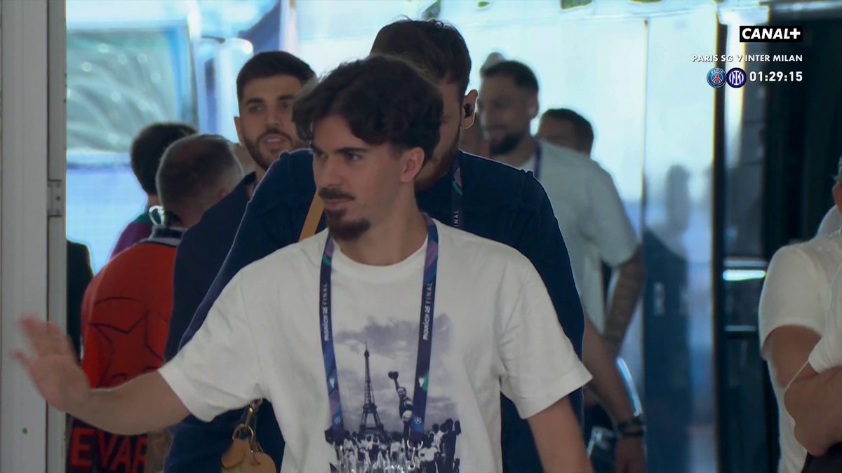 𝗢𝗡 𝗬 𝗩𝗔𝗔𝗔𝗔𝗔𝗔𝗔𝗔𝗔𝗔𝗔𝗔𝗔𝗔𝗔𝗔 🗼❤️💙 🎥 CANAL+ Foot