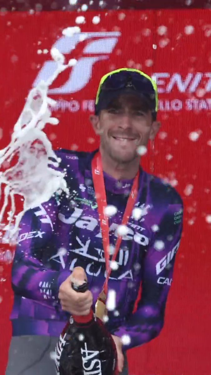 🇮🇹 Giro 🎥 STAGE 2️⃣0️⃣ We’ve got an intruder in the ranks 🤨 what does altitude feel like❓Harps breaks away on the Finestre 🚀 and delivers an unforgettable victory 🏆 and congratulations Yatesy 👏 #Giro #GirodItalia
