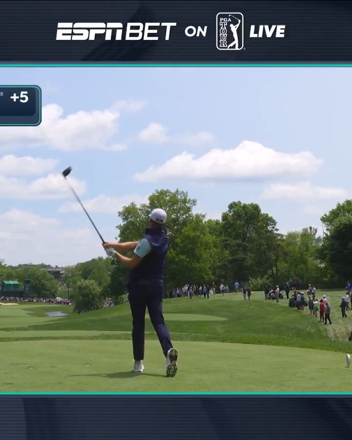 There will be some serious risk-reward betting on the 14th hole on Saturday with players trying to drive the green 👀 @ESPNBet | Golfbet
