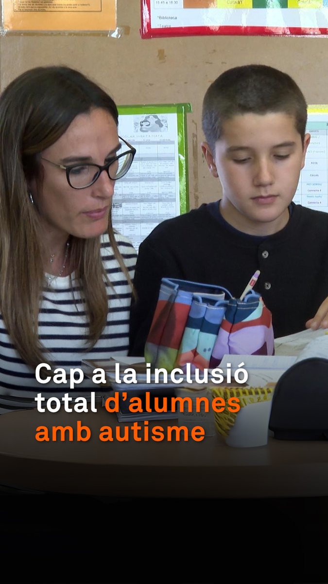 “Ens hem d’adaptar a la seva forma d’aprendre.” El Noa té autisme i fa 5è de primària. Ara una assistent especialitzada l’ajuda durant totes les hores lectives dins un projecte pilot per a la inclusió total d’aquests alumnes. Els resultats són positius