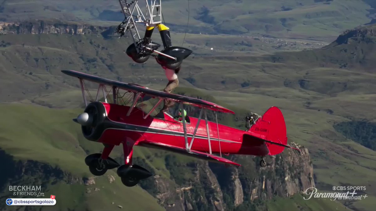 Risking it all for everyone's entertainment 😳 Tom Cruise is that guy ✈️