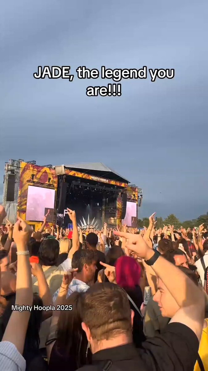 JADE changed the chant during “FUFN (F*ck You For Now)” telling transphobes and J. K. Rowling to f*ck off!